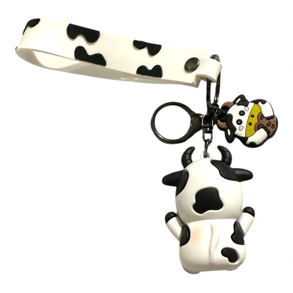 Adorable Cow Keychain Bag Charm – Moo-dy Cute Accessory! 🐮